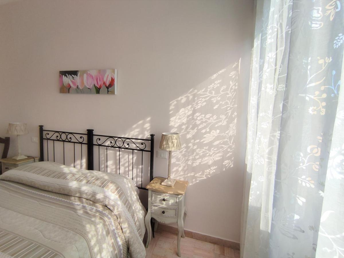 Bed and Breakfast La Mimosa Chic П'єтразанта Екстер'єр фото