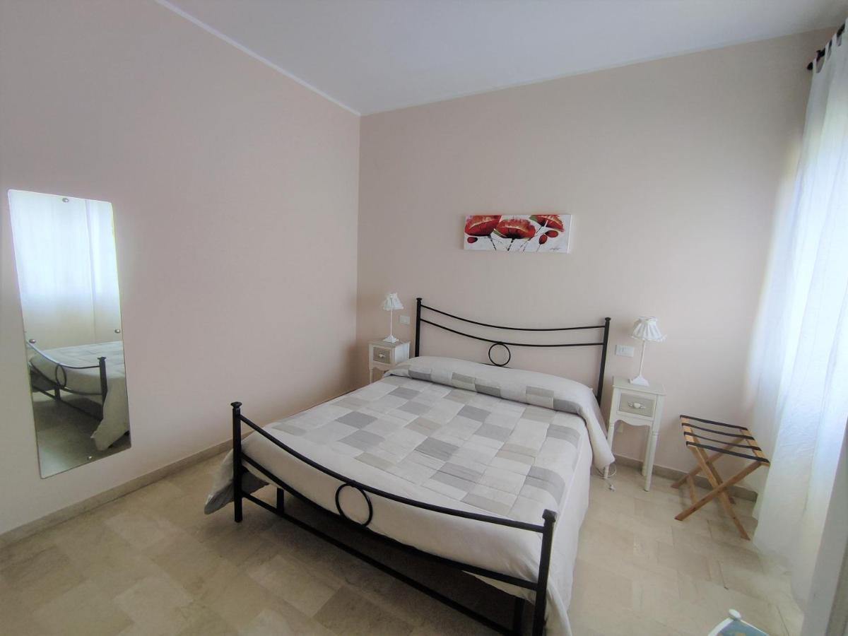 Bed and Breakfast La Mimosa Chic П'єтразанта Екстер'єр фото